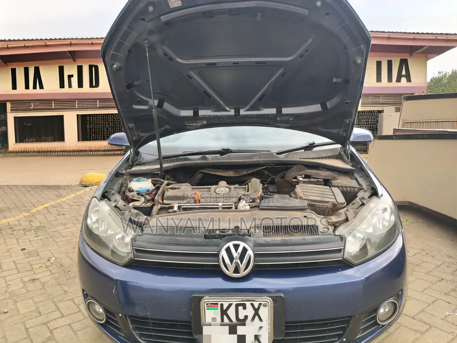 Volkswagen Golf 2012 Blue