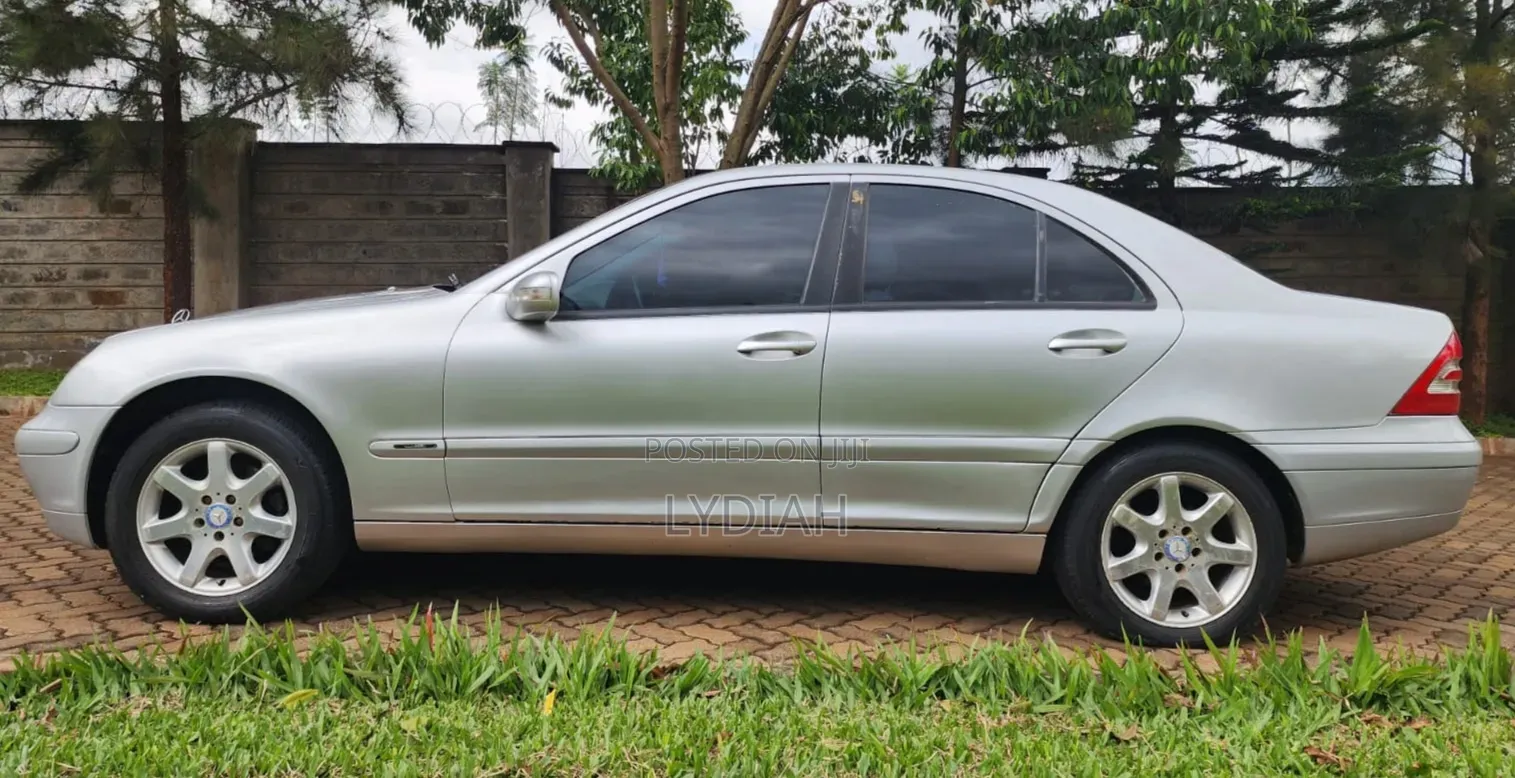 Mercedes-Benz C200 2003 Silver