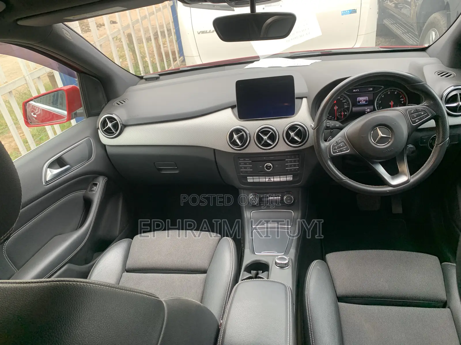 Mercedes-Benz GLA-Class 2017 Red