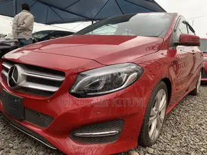 Mercedes-Benz GLA-Class 2017 Red