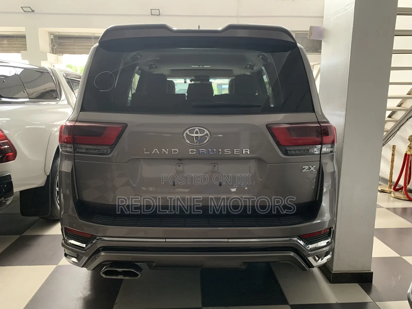 Toyota Land Cruiser LC300 2023 Ivory