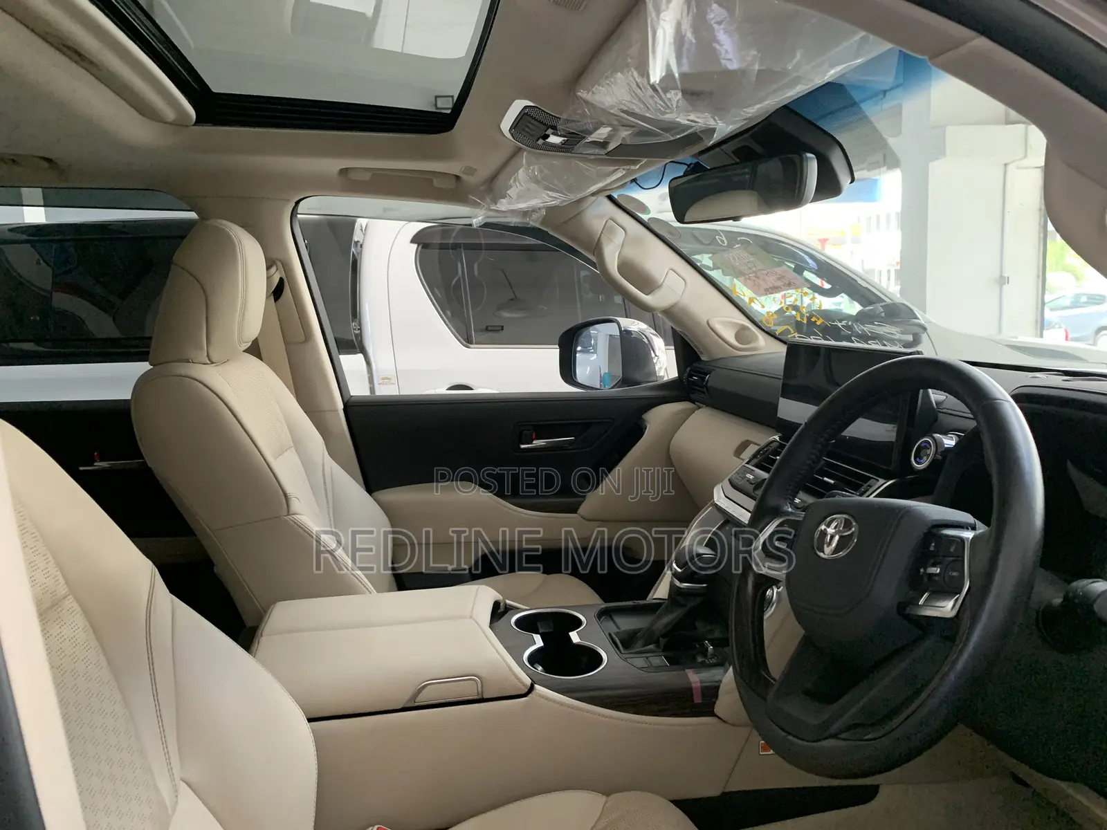 Toyota Land Cruiser LC300 2023 Ivory