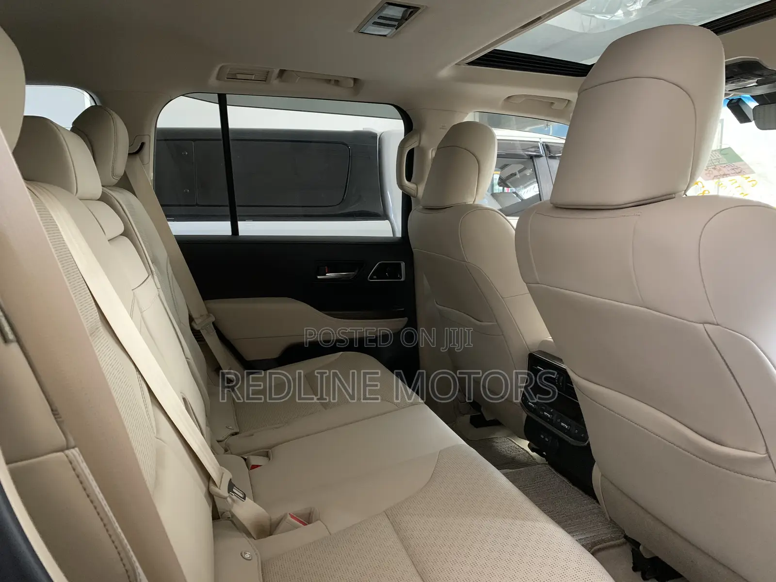 Toyota Land Cruiser LC300 2023 Ivory
