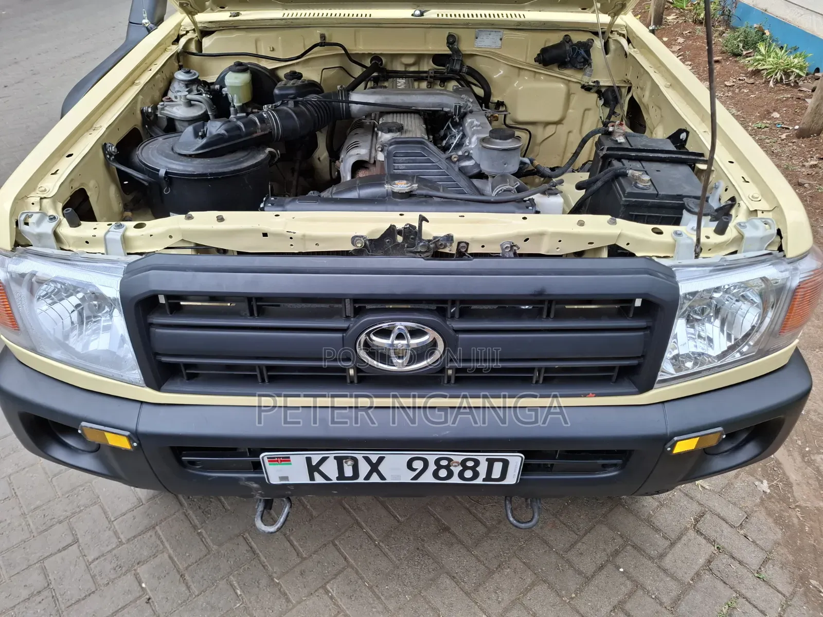 Toyota Land Cruiser 2005 Beige
