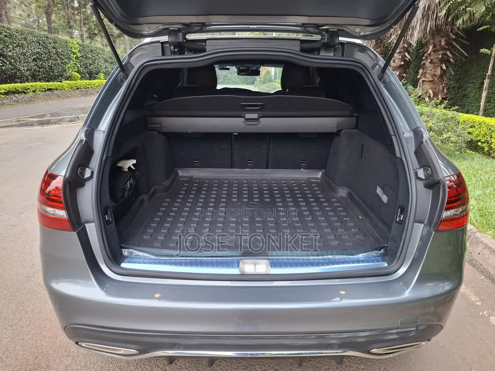 Mercedes-Benz C180 2019 Gray