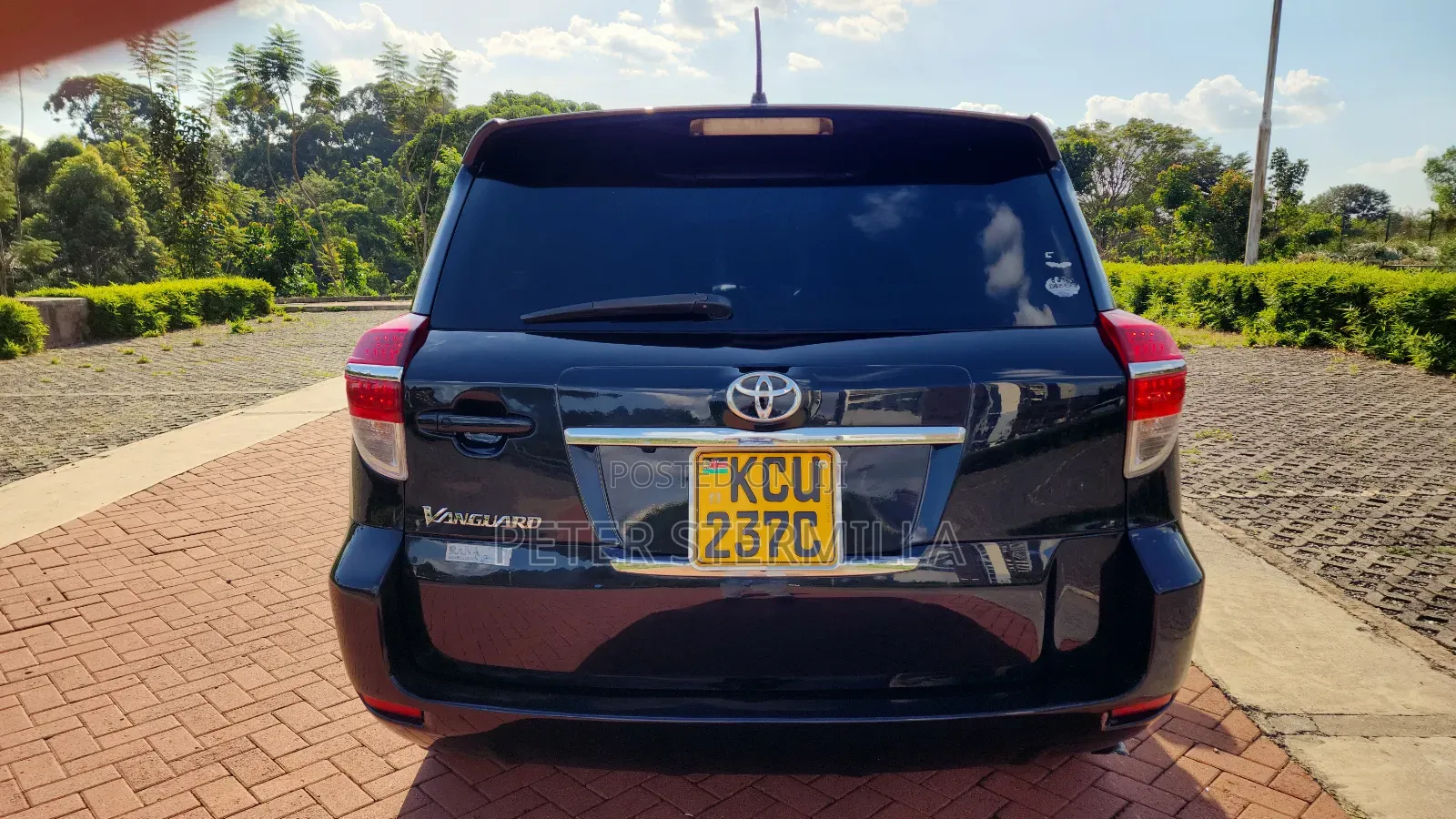 Toyota Vanguard 2012 Black