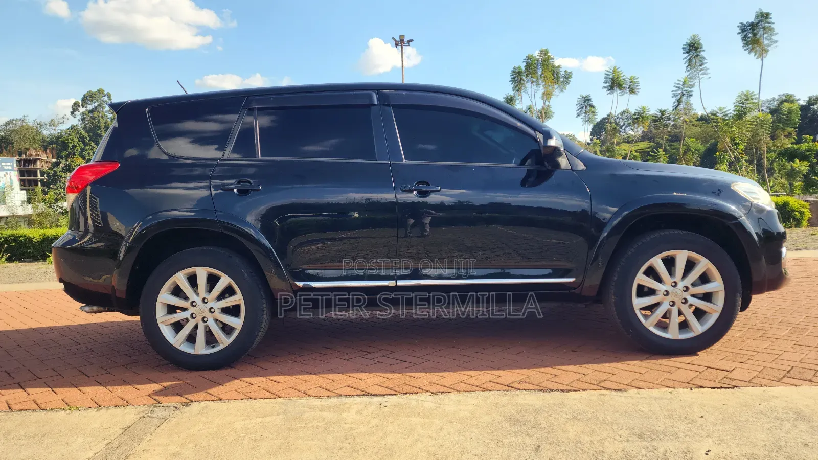 Toyota Vanguard 2012 Black