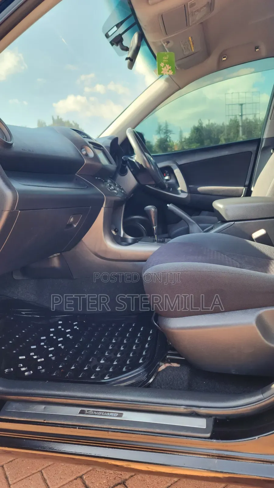 Toyota Vanguard 2012 Black