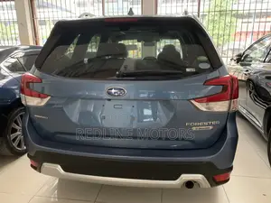 Subaru Forester Premium AWD 2019 Blue