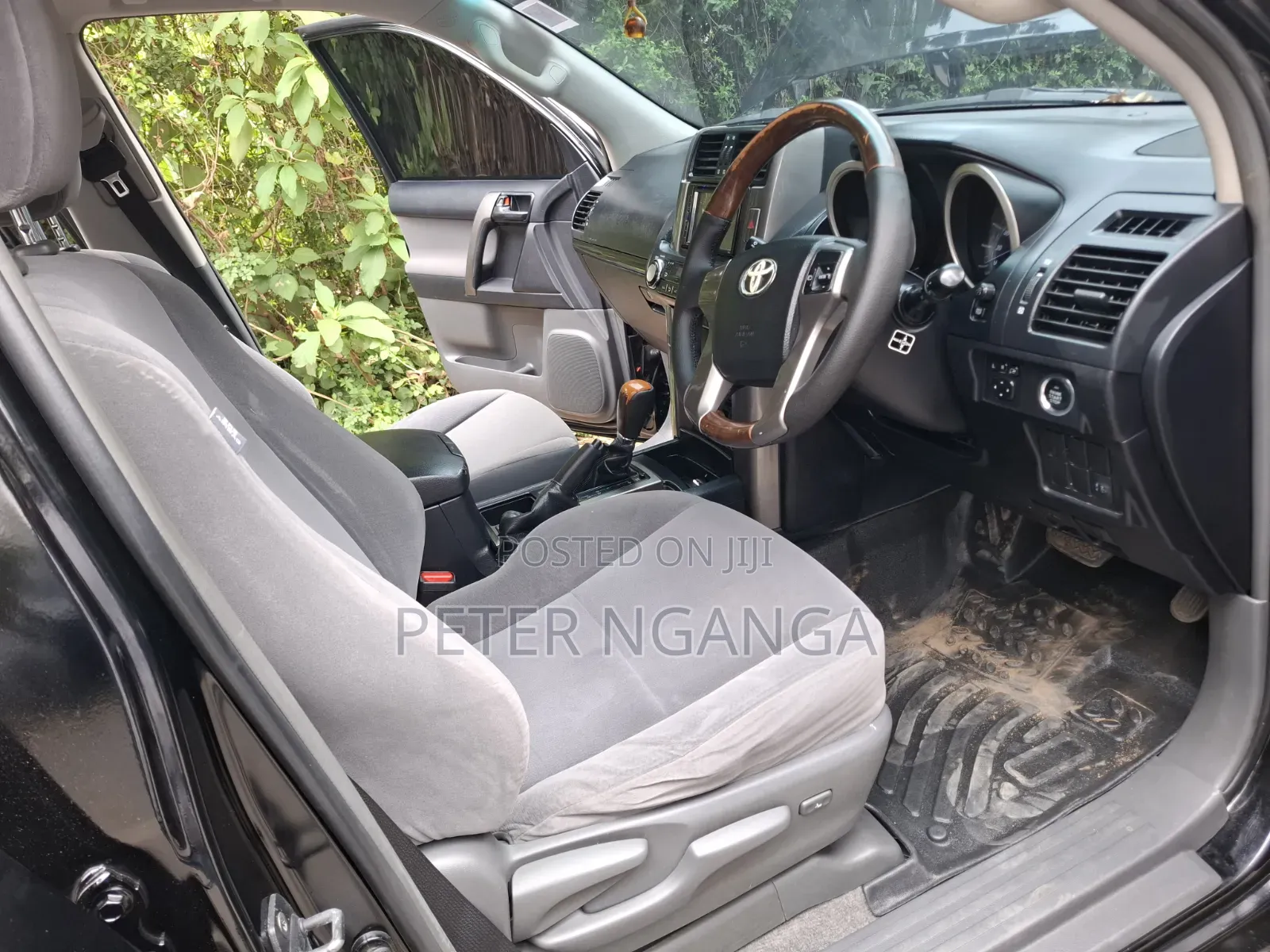 Toyota Land Cruiser Prado 2011 Black