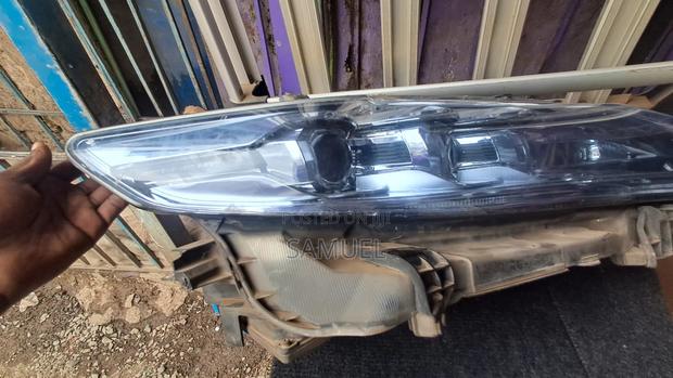 Harrier Headlight - thumbnail 3