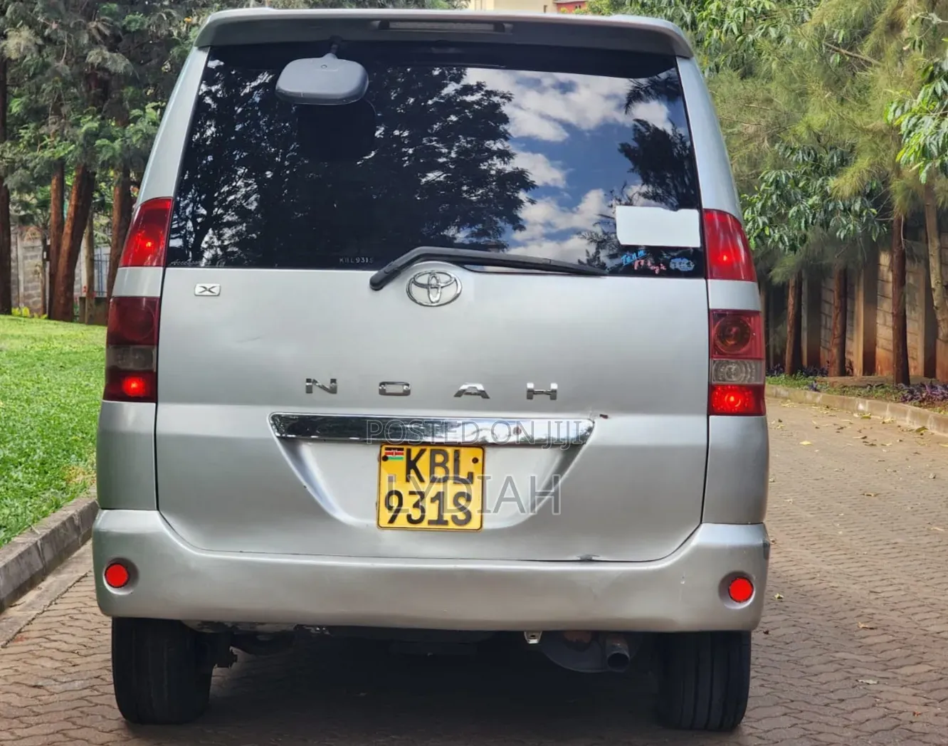 Toyota Noah 2003 Silver