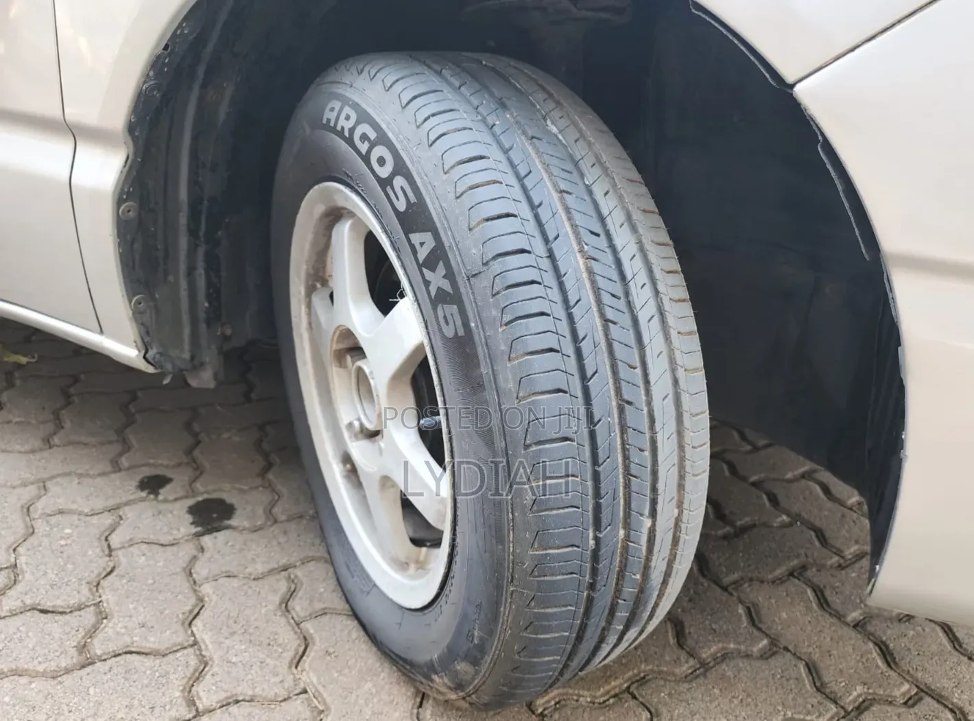 Toyota Noah 2003 Silver