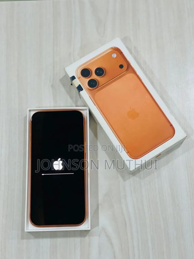 Apple iPhone 17 Pro 256 GB Orange - thumbnail 2