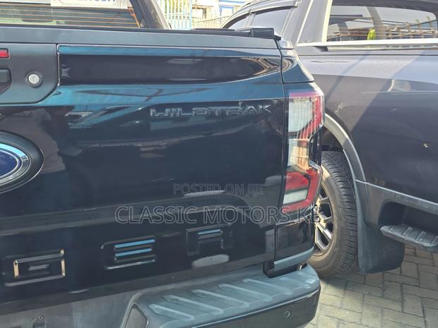 Ford Ranger Wildtrak 2023 Black - thumbnail 8