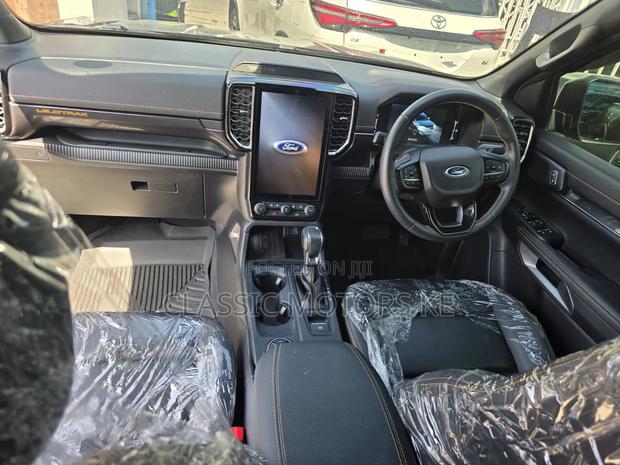 Ford Ranger Wildtrak 2023 Black - thumbnail 14