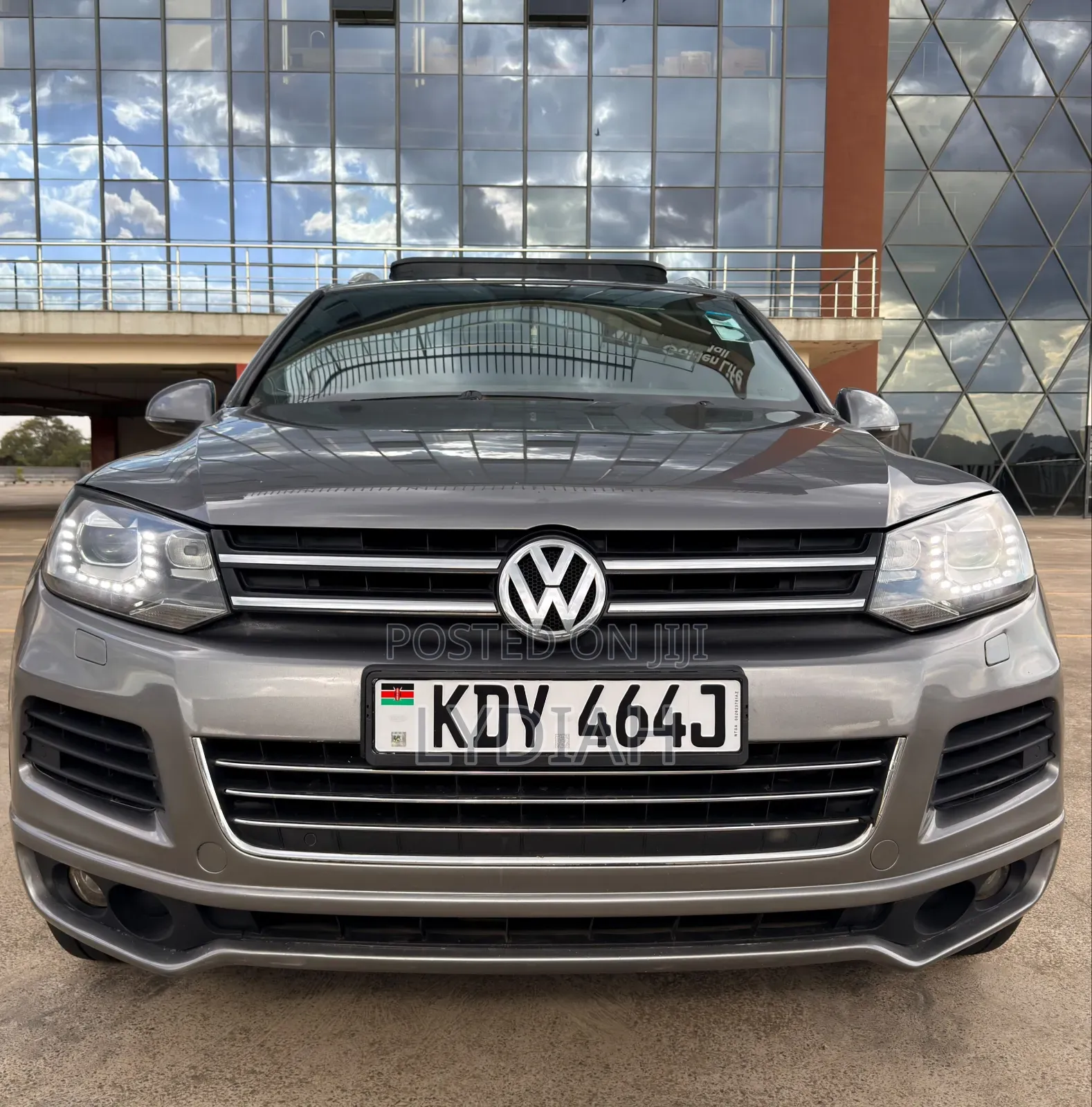 Volkswagen Touareg 2014 Gray