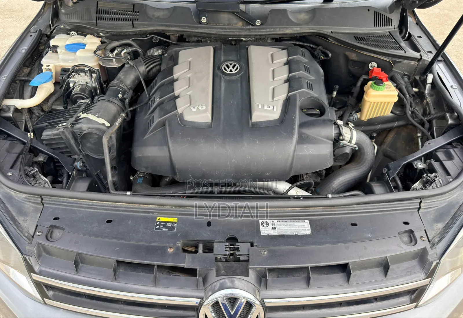 Volkswagen Touareg 2014 Gray