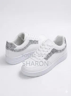 Ladies and Men Casual Wear Sneakers