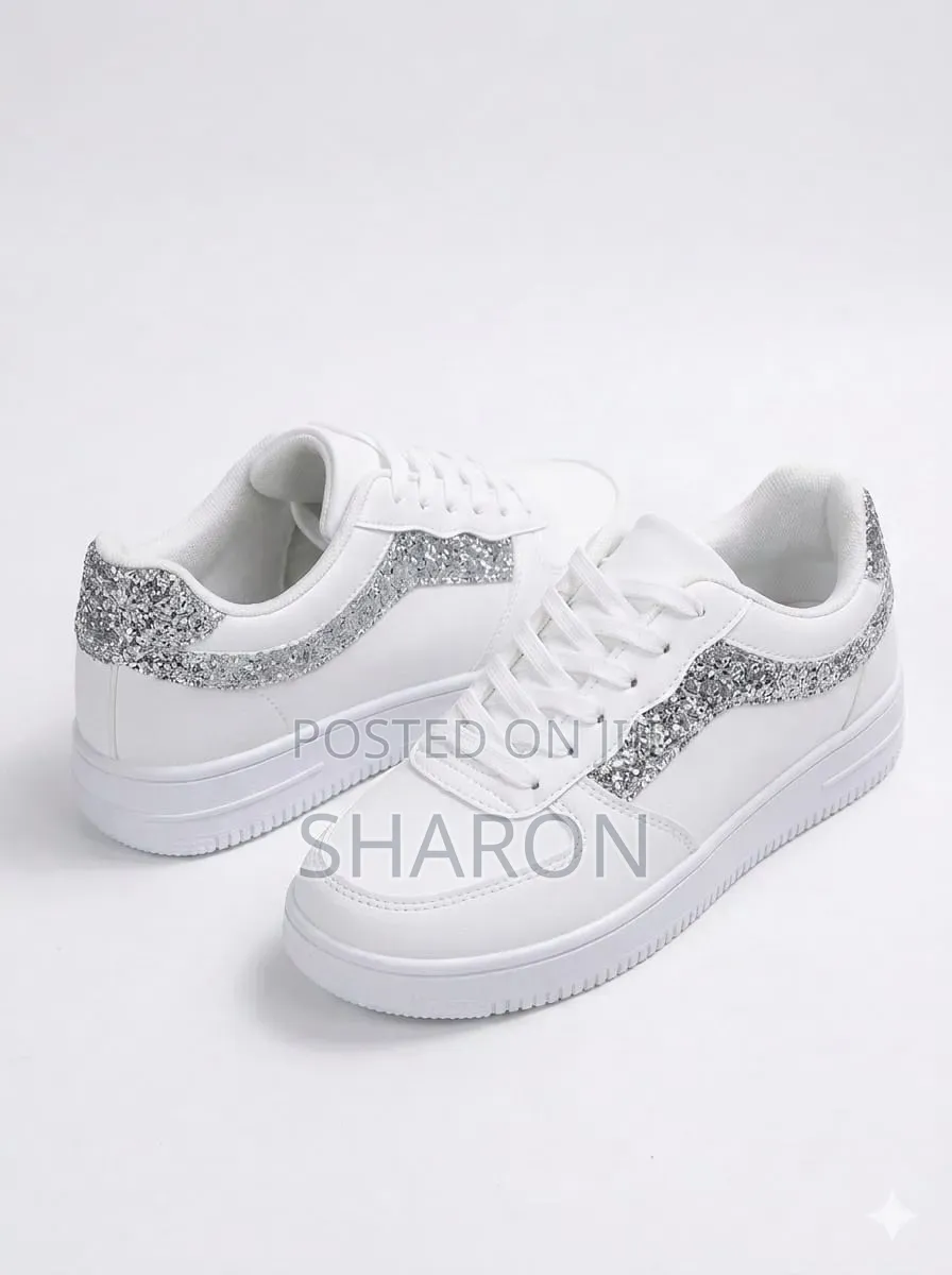 Ladies and Men Casual Wear Sneakers