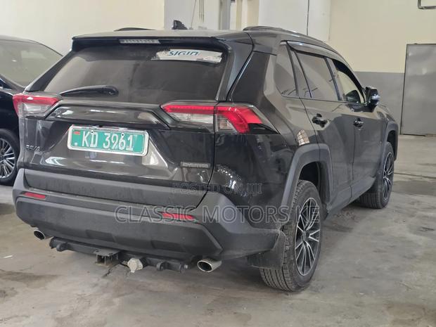 Toyota RAV4 2019 - thumbnail 6