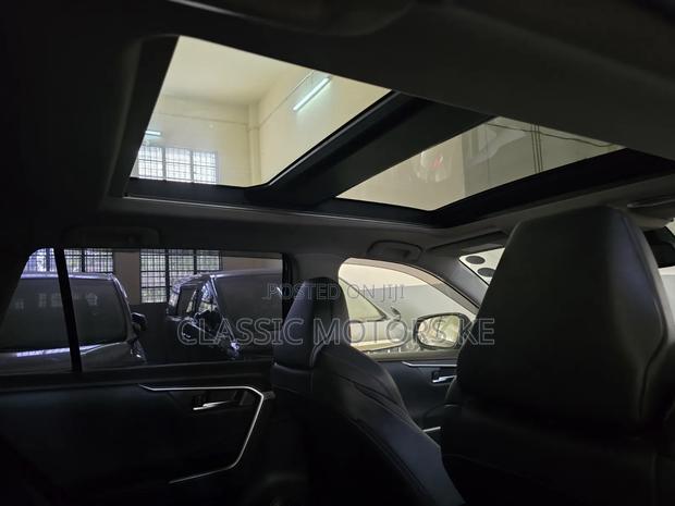 Toyota RAV4 2019 - thumbnail 11