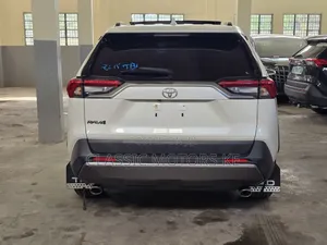 Toyota RAV4 Hybrid 2020 White
