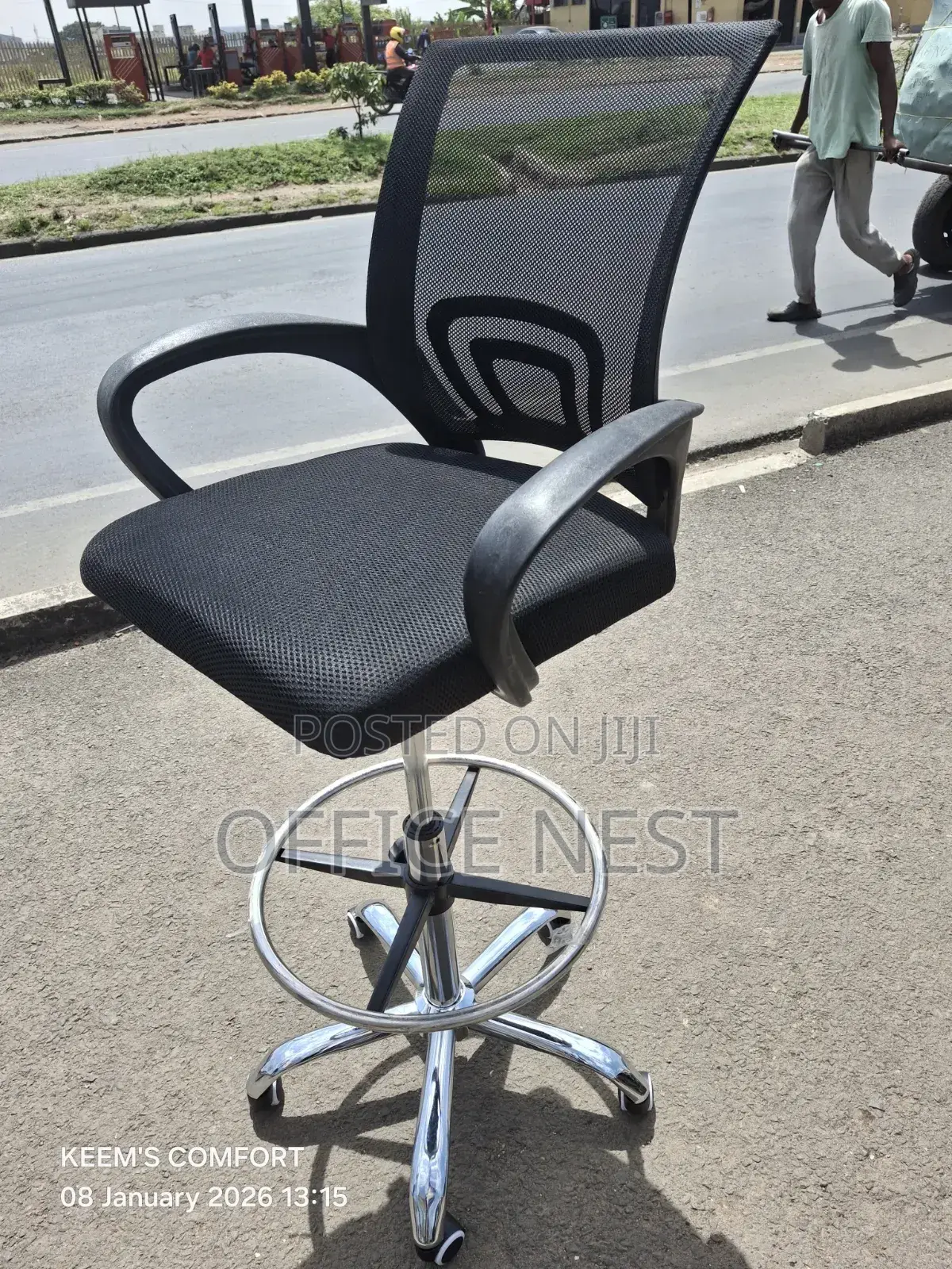 High Counter Mesh Chair
