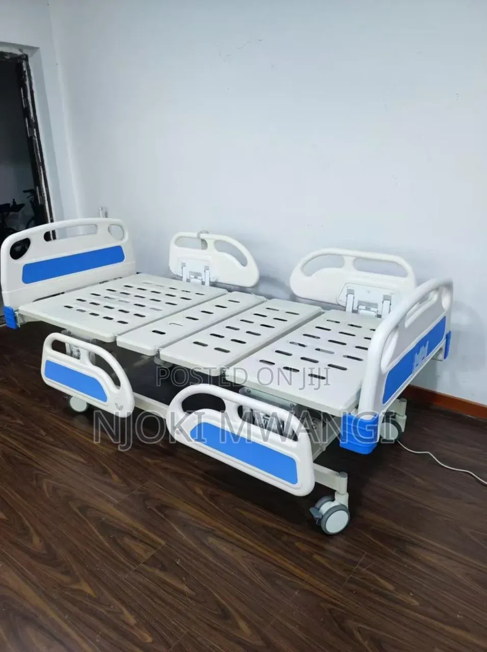 3 Fuction/Crank Electric Bed