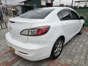 Mazda Axela 2013 White