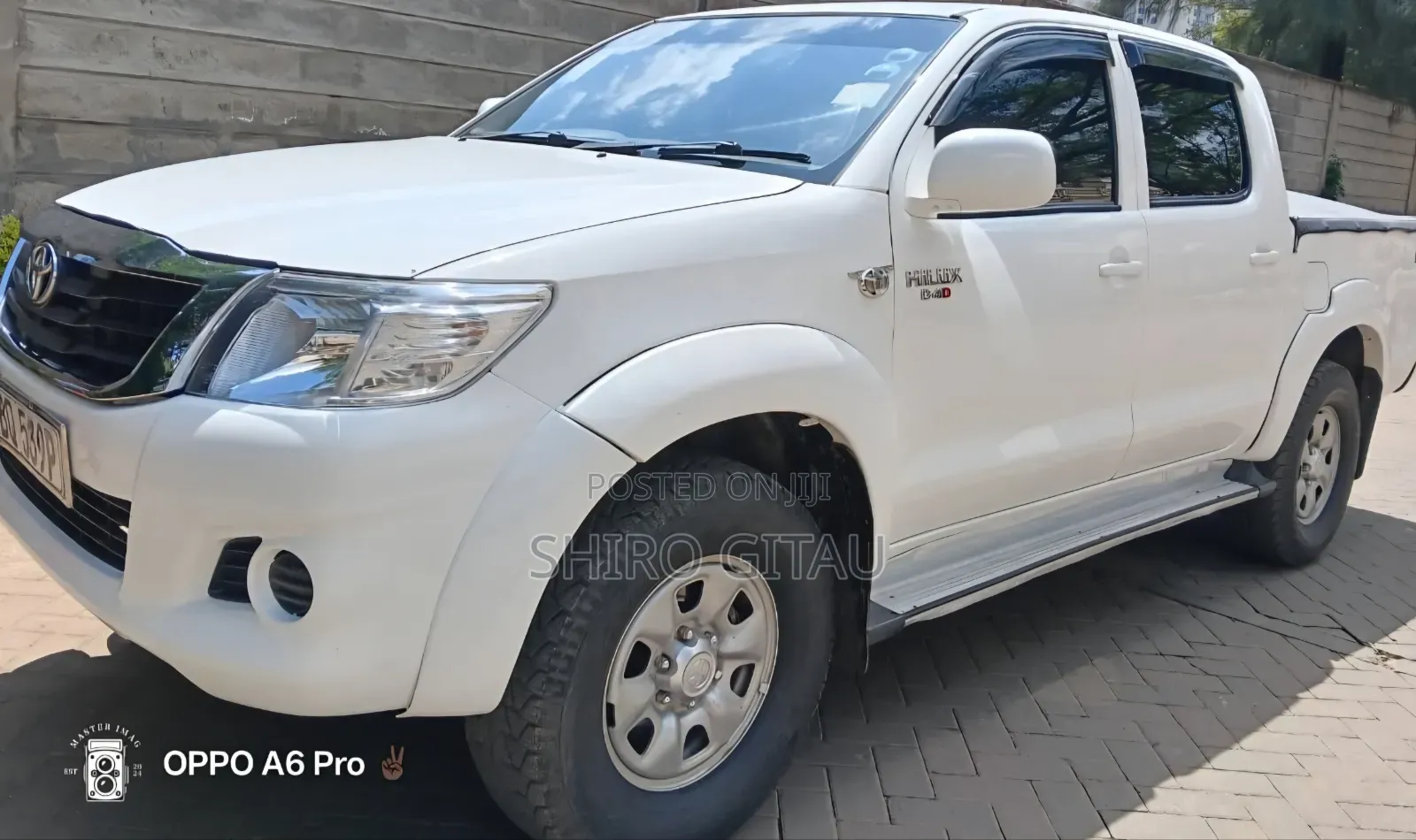 Toyota Hilux 2011 White