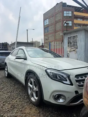 Mercedes-Benz GLA-Class 2017 White