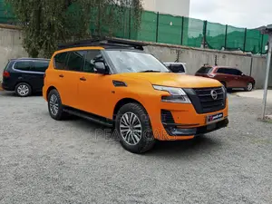 Nissan Patrol 2022 Orange