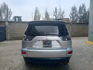 Mitsubishi Outlander 2011 Silver