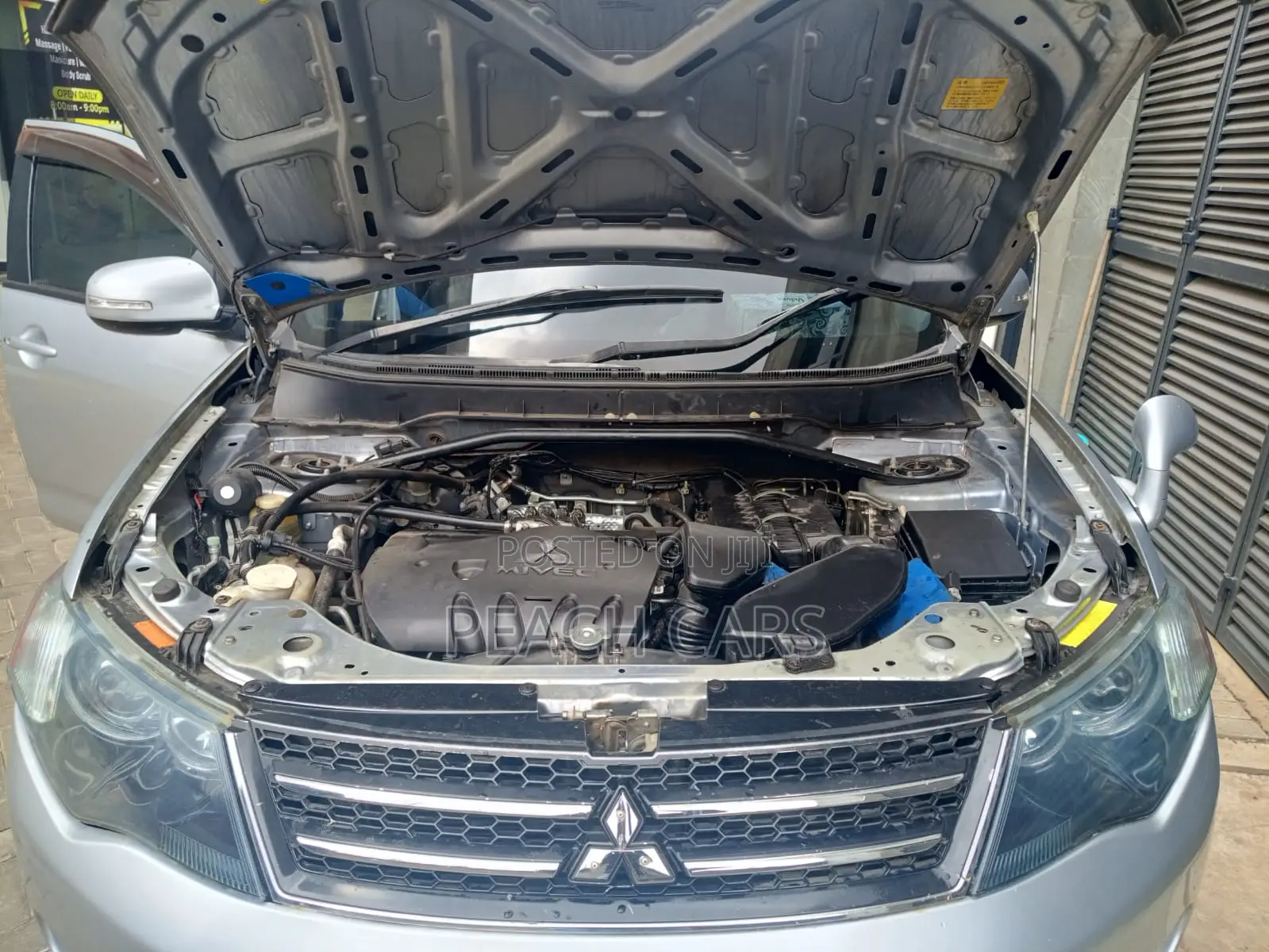 Mitsubishi Outlander 2011 Silver