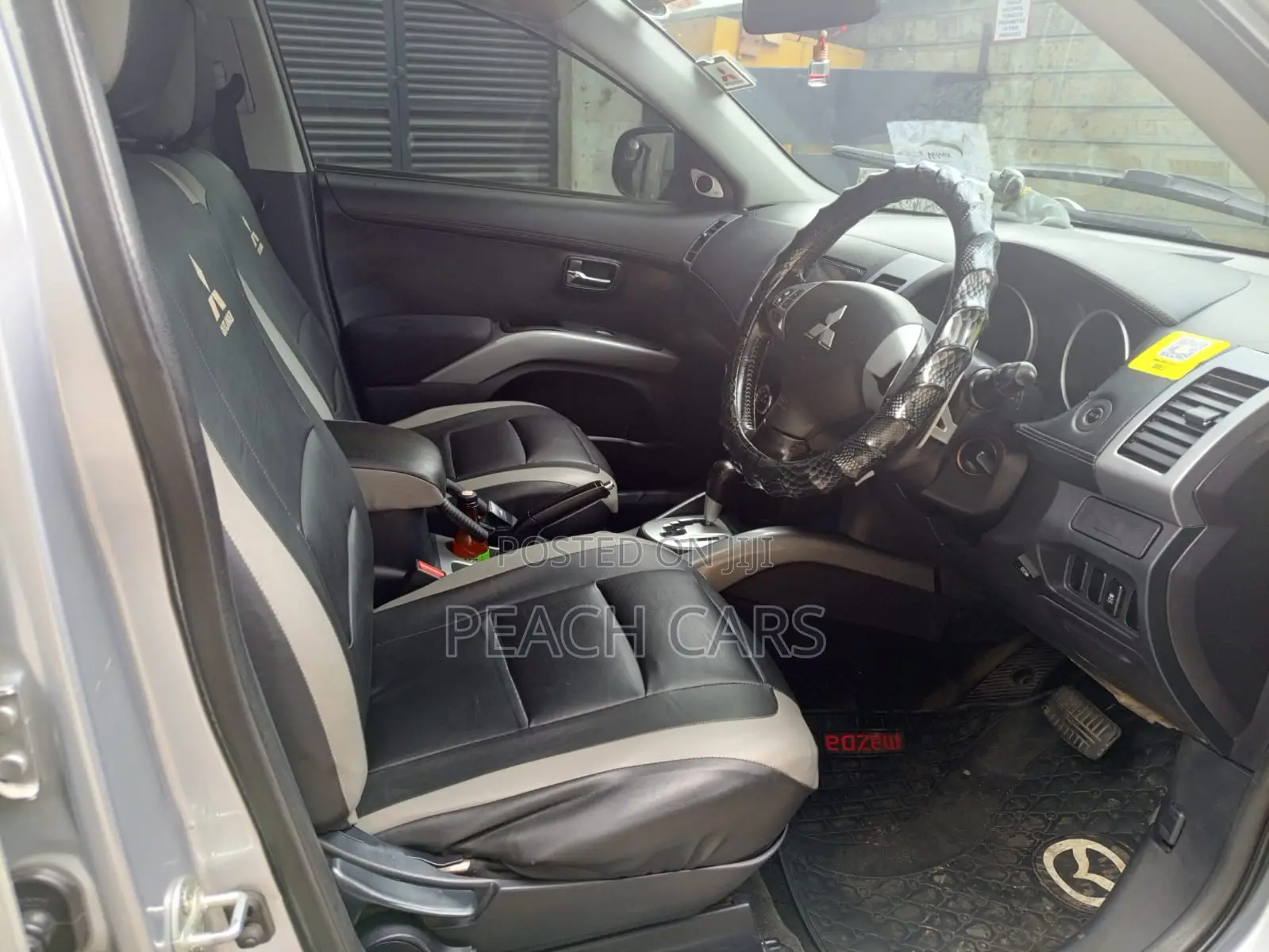 Mitsubishi Outlander 2011 Silver