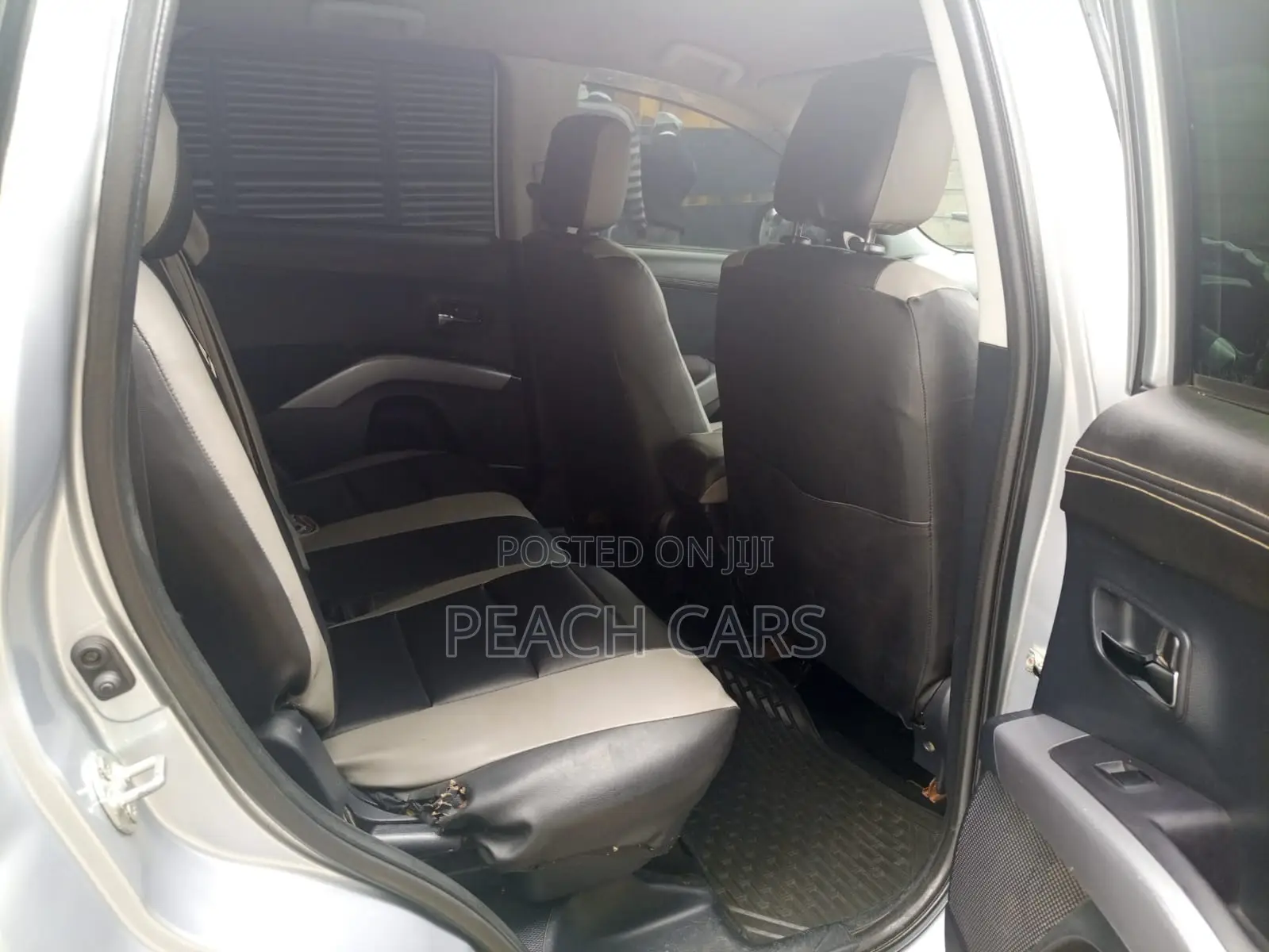 Mitsubishi Outlander 2011 Silver