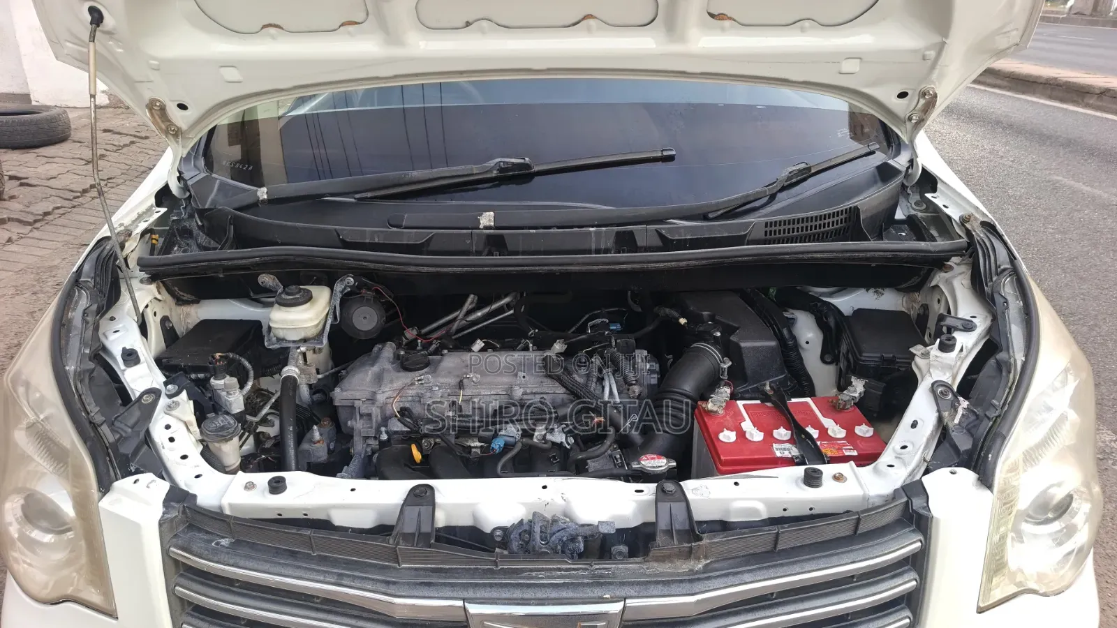 Toyota Noah 2011 White