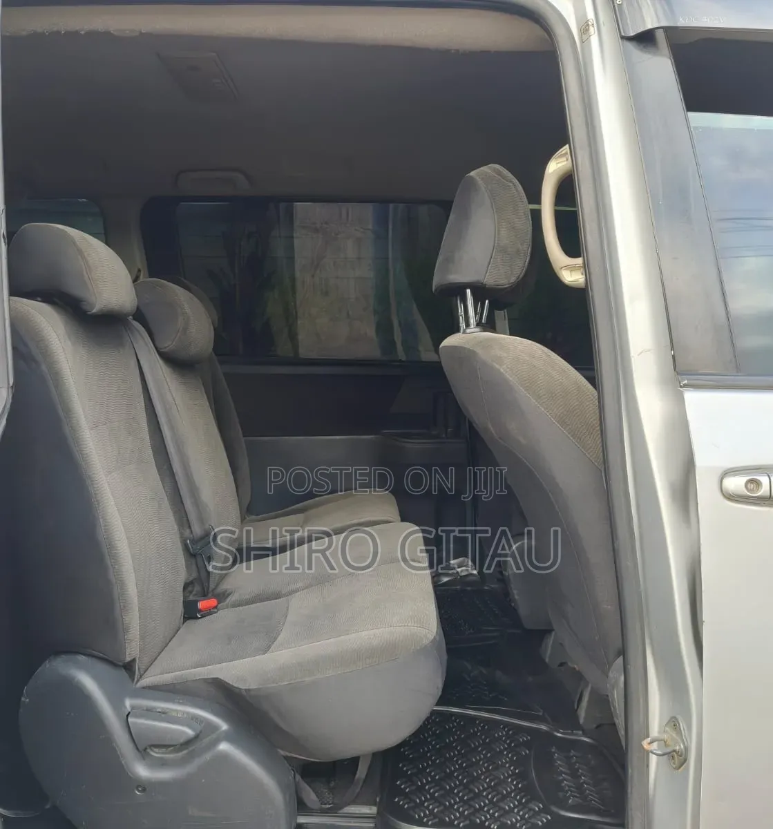 Toyota Noah 2013 Silver