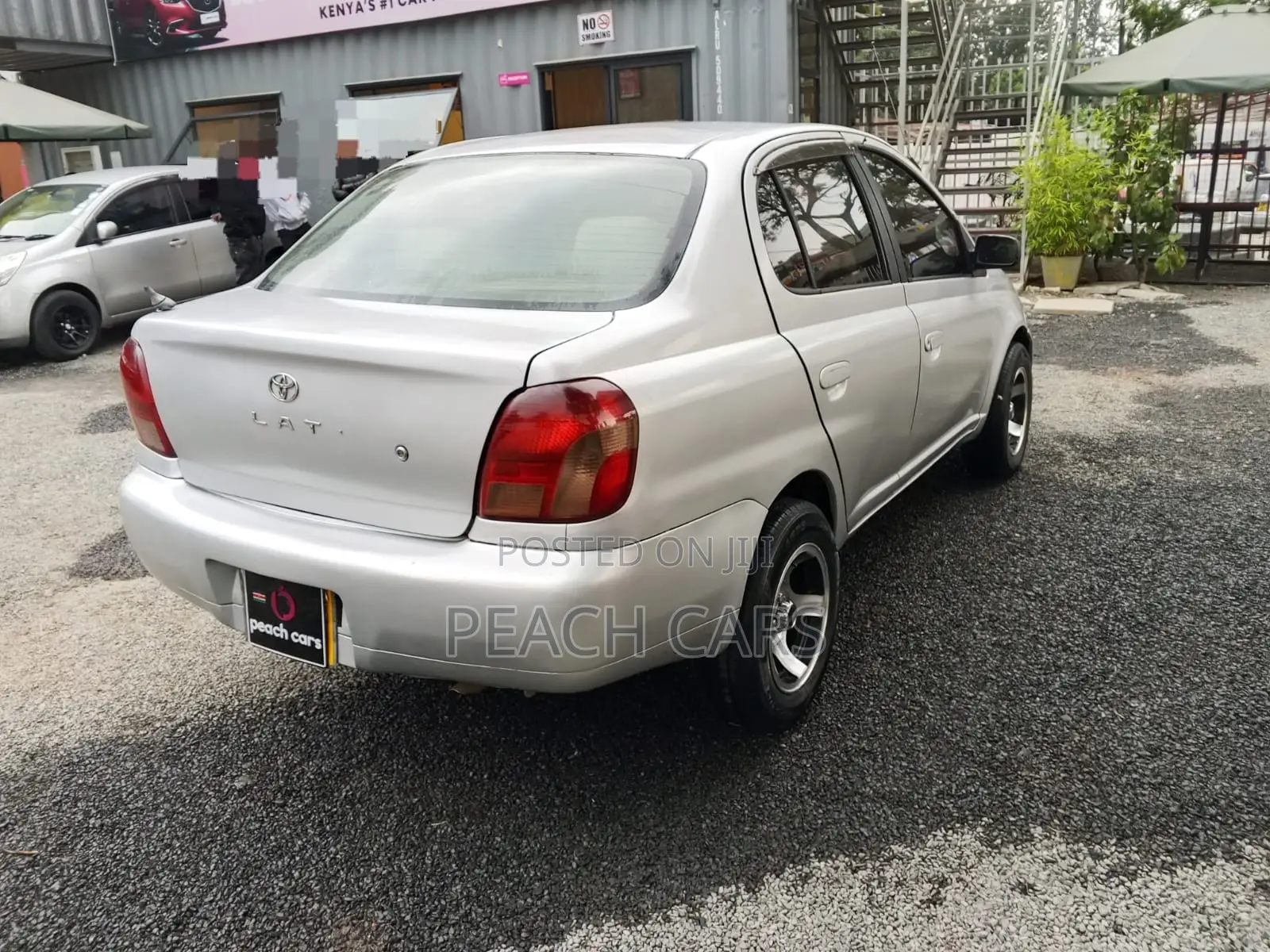 Toyota Platz 2001 Silver