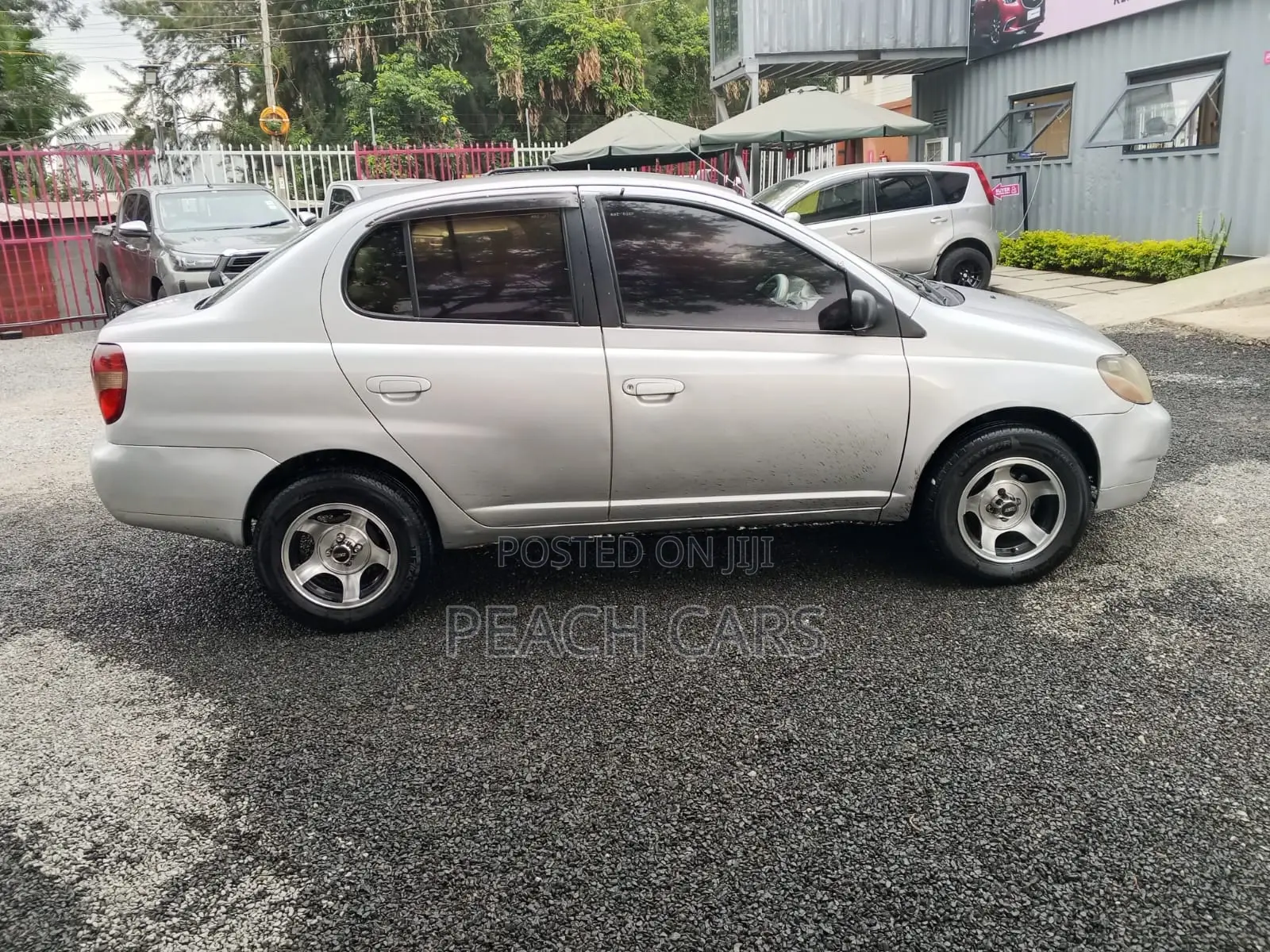 Toyota Platz 2001 Silver