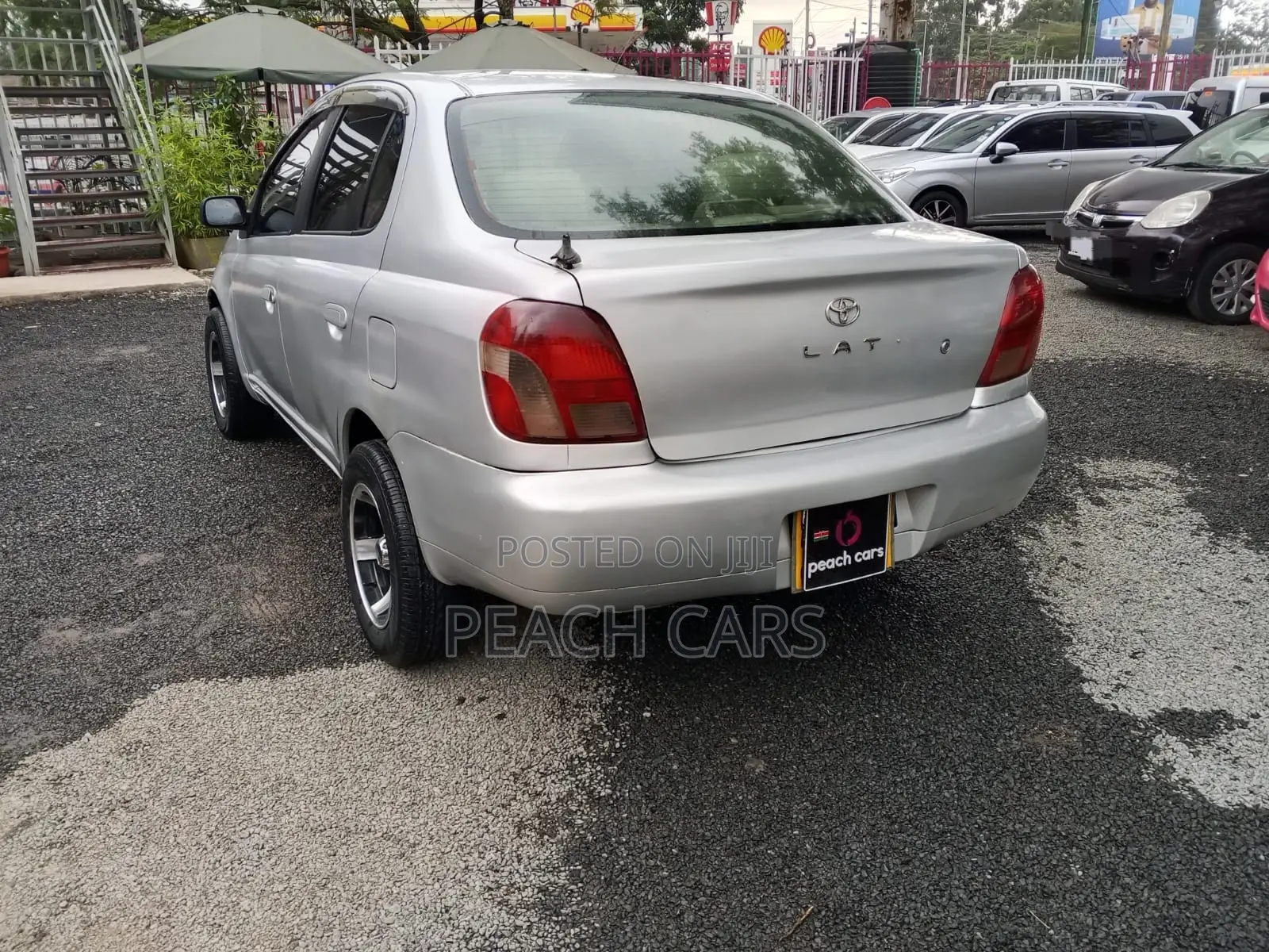 Toyota Platz 2001 Silver