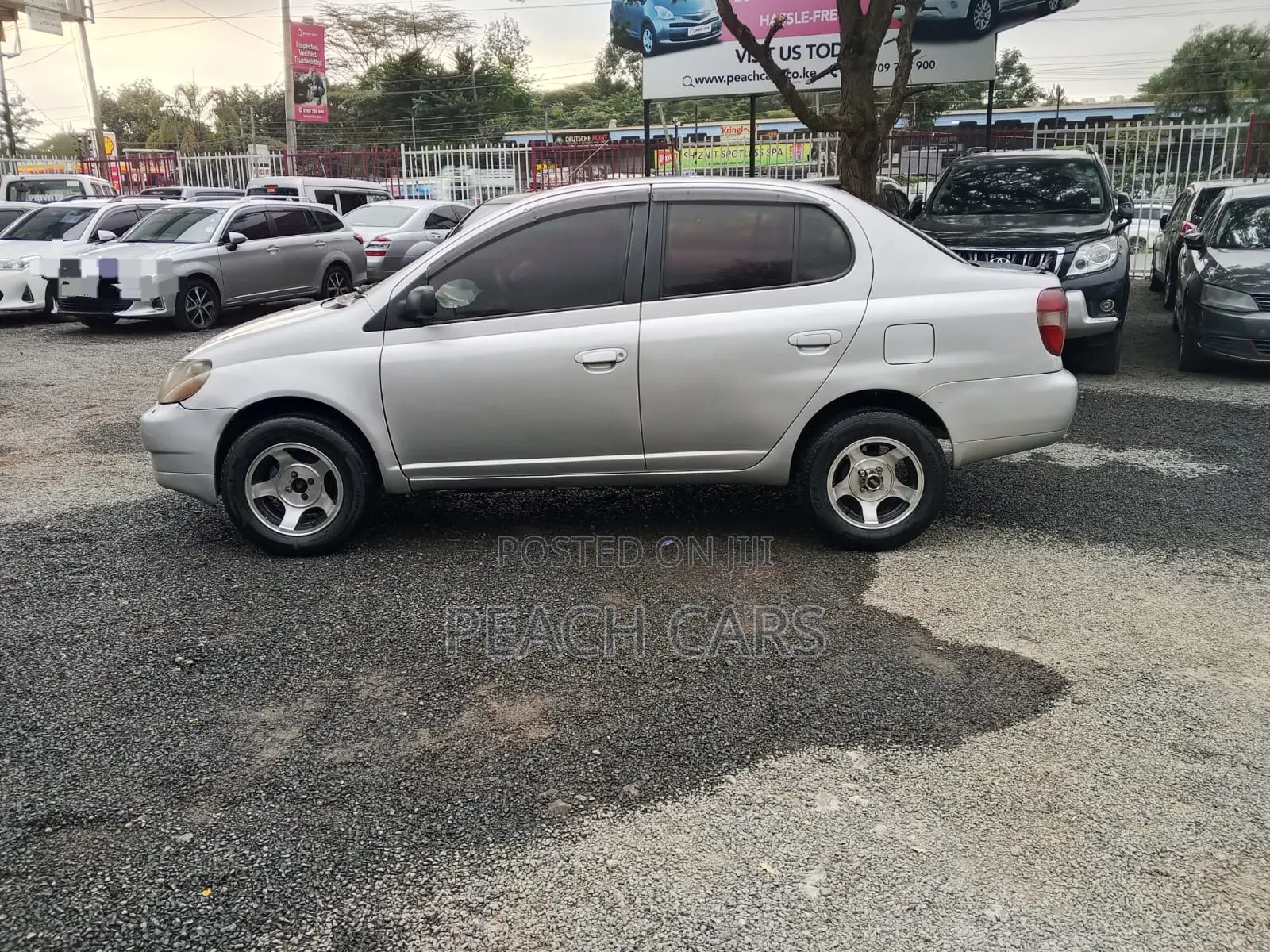 Toyota Platz 2001 Silver