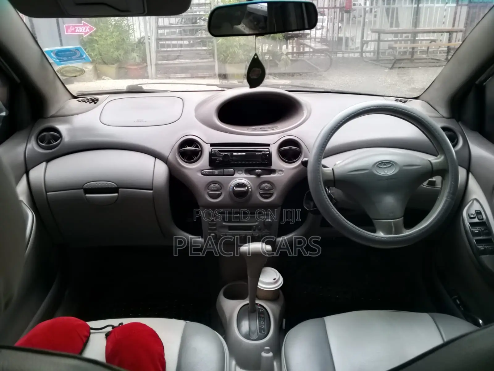 Toyota Platz 2001 Silver
