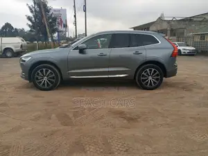 Volvo XC60 2021 Gray