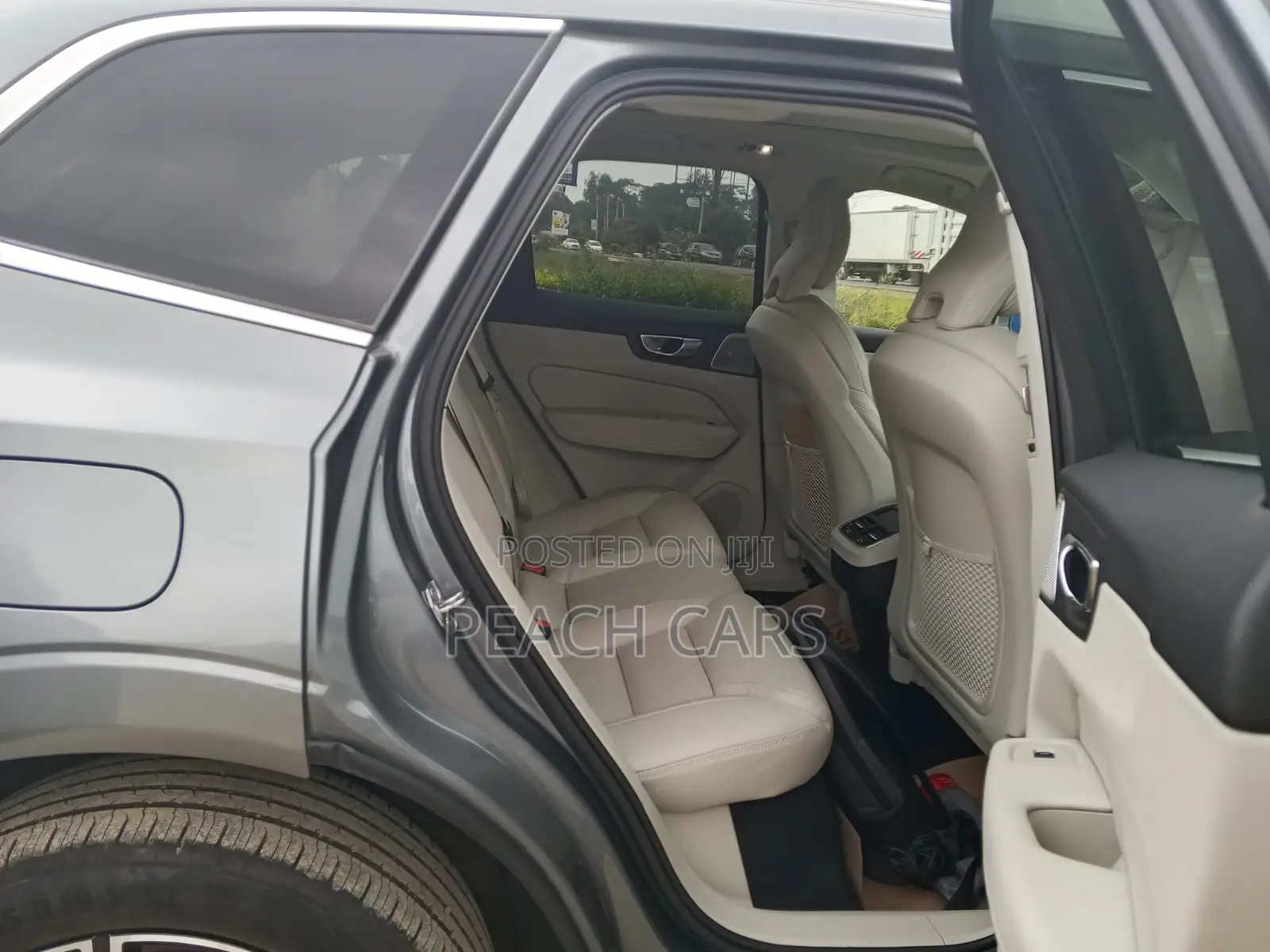 Volvo XC60 2021 Gray