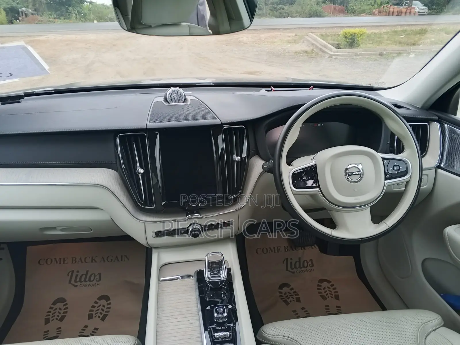 Volvo XC60 2021 Gray