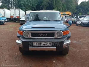 Toyota FJ Cruiser 2016 Blue