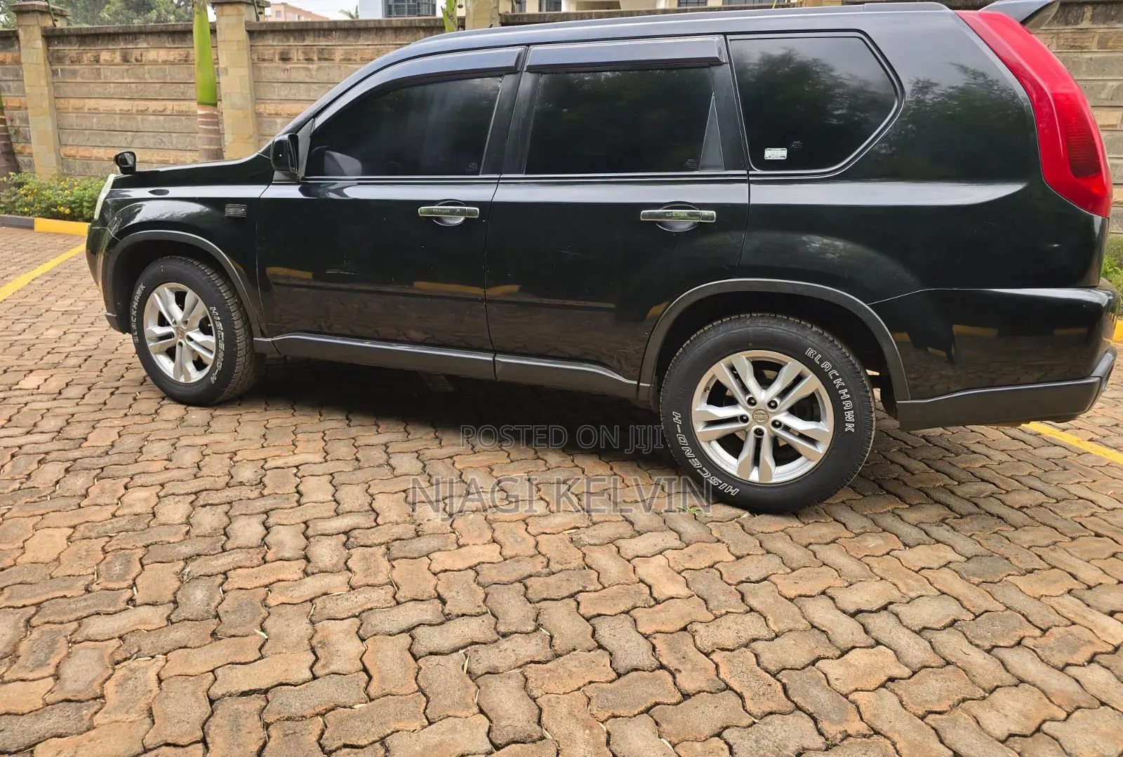 Nissan X-Trail 2012 Black