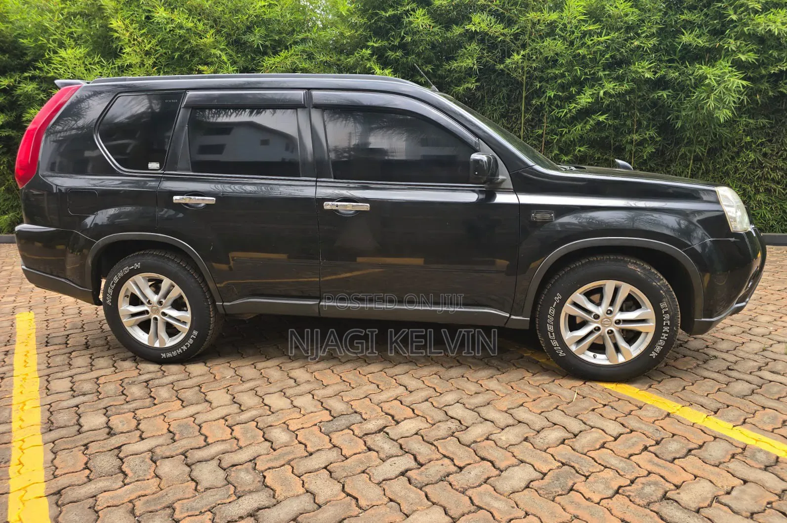 Nissan X-Trail 2012 Black